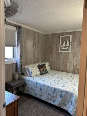 2 多间卧室、办公桌、熨斗/熨衣板、WiFi