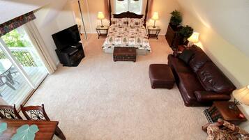 Televisión, reproductor de DVD, libros y videoteca