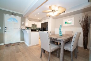 Dining - Cozy Beach Condo Sleeps 6 (Dana Point)