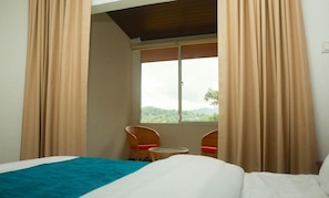 Sapphire Room | Living area