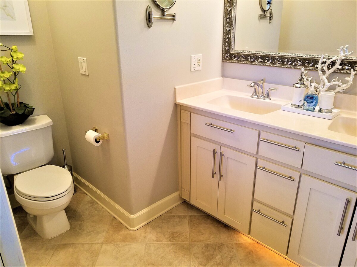 Photo 18 of DESTIN FL-Buy 3 nights get 1 free in 2025 -Walk to beach /community pool/pets ok
