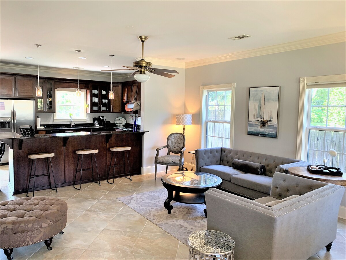 Photo 7 of DESTIN FL-Buy 3 nights get 1 free in 2025 -Walk to beach /community pool/pets ok
