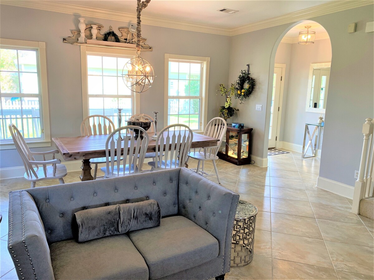 Photo 8 of DESTIN FL-Buy 3 nights get 1 free in 2025 -Walk to beach /community pool/pets ok