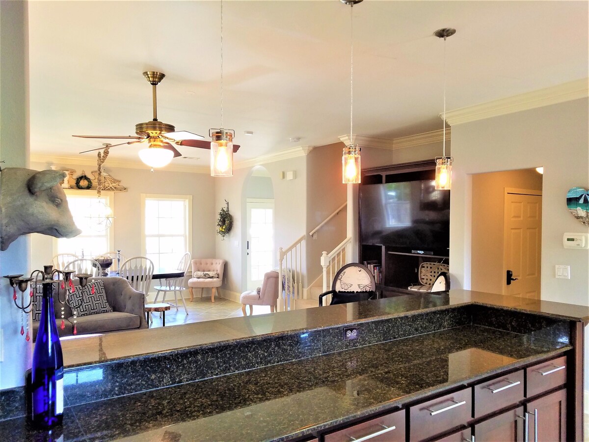 Photo 13 of DESTIN FL-Buy 3 nights get 1 free in 2025 -Walk to beach /community pool/pets ok