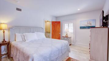 2 habitaciones, tabla de planchar con plancha y cuna de viaje
