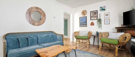 TV, Netflix, streaming services, offices