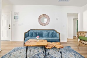 Televisión, Netflix, servicios de streaming, oficina