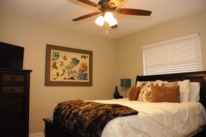 3 bedrooms, iron/ironing board, WiFi, bed sheets