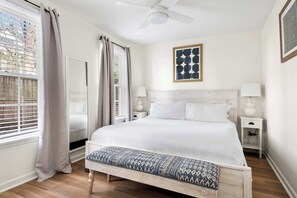 6 habitaciones, tabla de planchar con plancha, cuna de viaje y wifi 