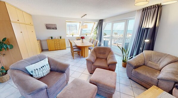 TV, bøker og stereoanlegg