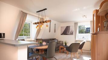 Televisión, reproductor de DVD y estéreo