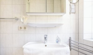 Hair dryer - Vacation apartment Nautic W06 (Laboe)