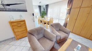 Fernseher, Stereoanlage