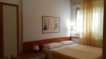 Single Room | 2 bedrooms, free minibar, in-room safe, desk