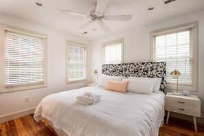 4 soverom, strykejern/-brett, reiseseng for barn og wi-fi