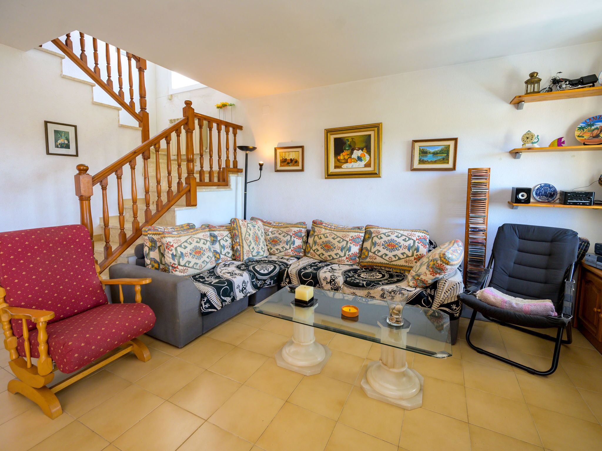 Televisie en een open haard