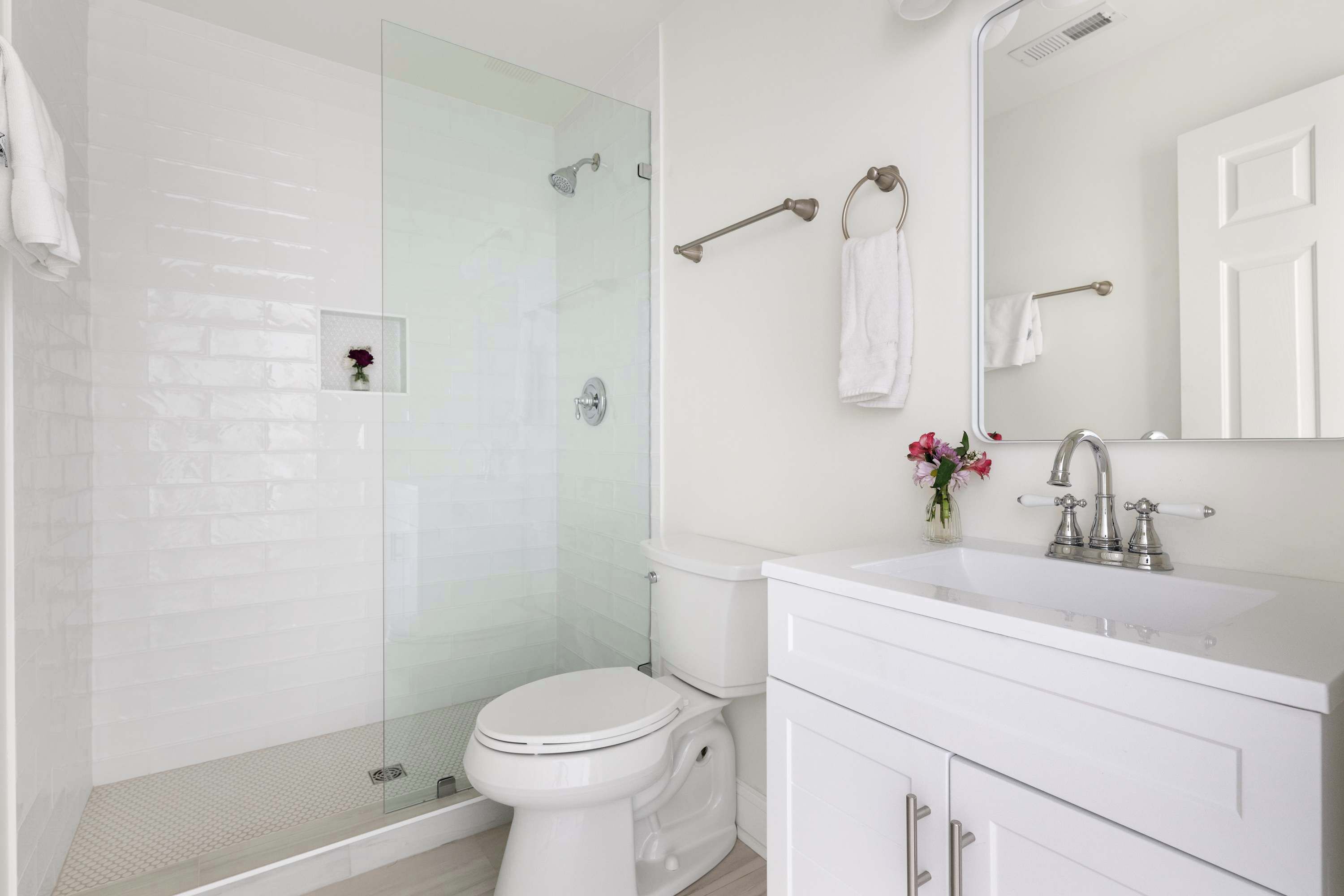 Bathtub, hair dryer, towels