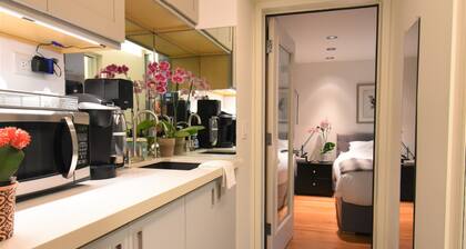 Cheerful Studio w/ View, Steps from Dolores Park