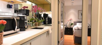 Cheerful Studio w/ View, Steps from Dolores Park