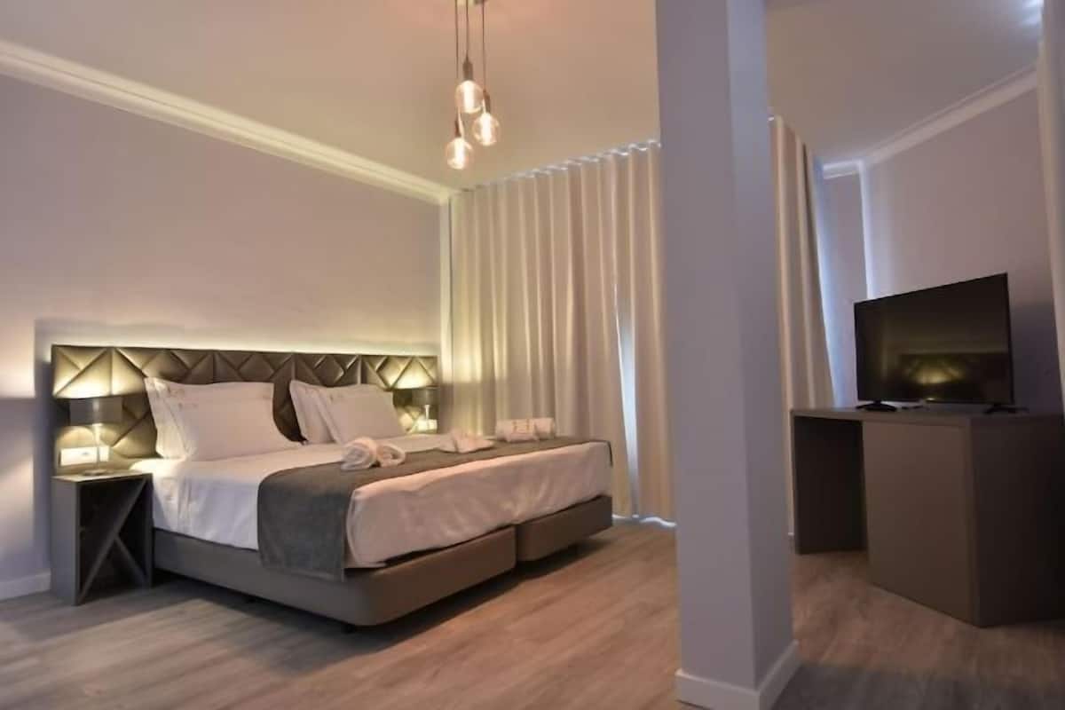 Premium bedding, free WiFi, bed sheets