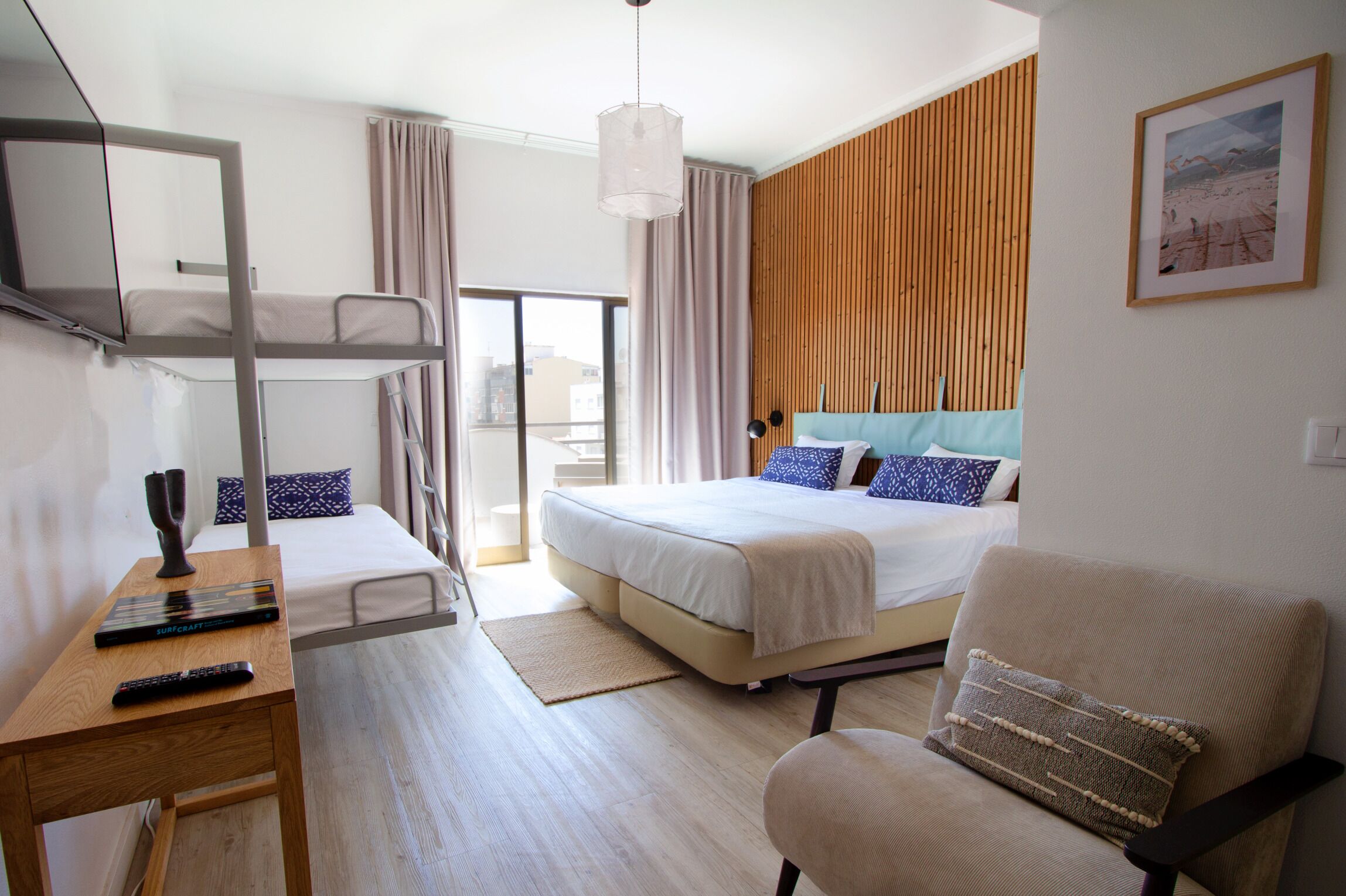 family room, balcony | premium bedding, free wifi, bed sheets