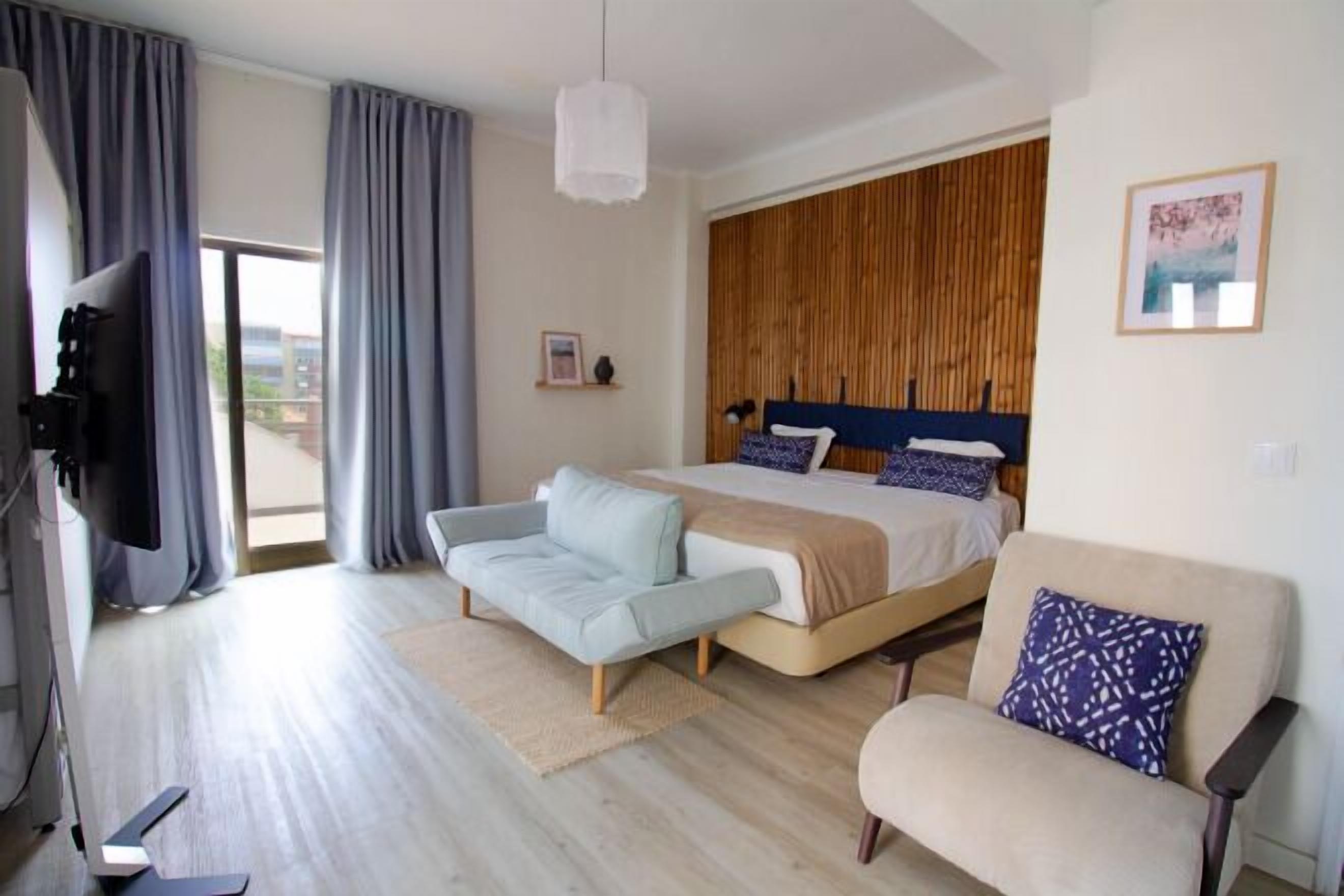 Ropa de cama de alta calidad, wifi gratis y ropa de cama 