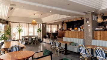 Bar (in der Unterkunft)