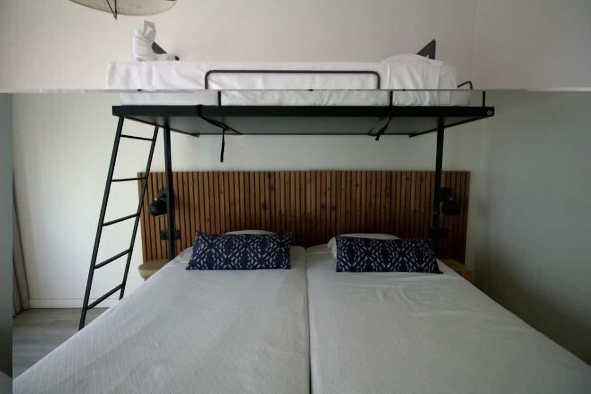 Ropa de cama de alta calidad, wifi gratis y ropa de cama