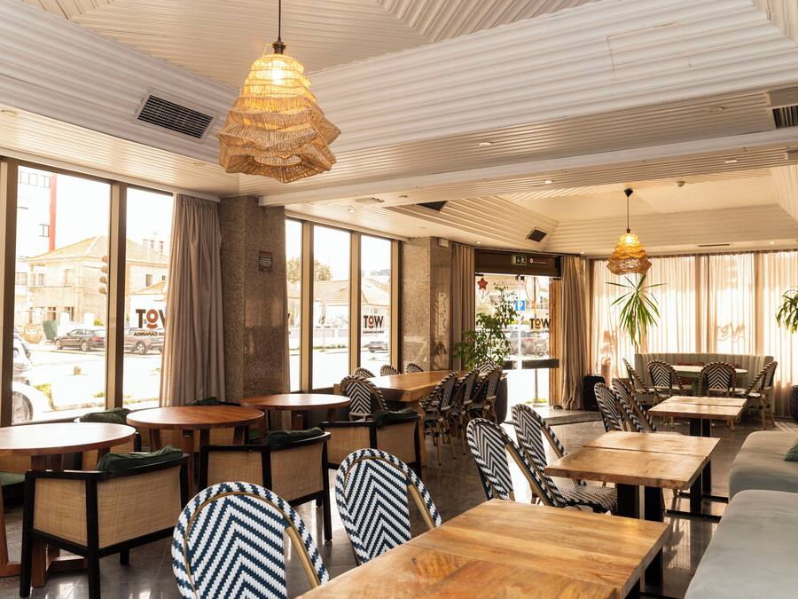 Área de estar no saguão