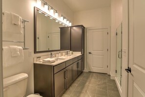 Hair dryer, towels - Downtown Open Concept with Balcony (Asheville)