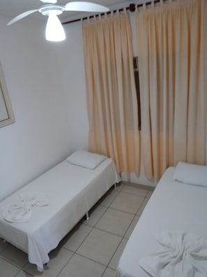 3 bedrooms, iron/ironing board, free WiFi, bed sheets - House with 03 bedrooms and all with air conditioning & garage (Belo Horizonte)