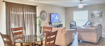 * 3/2 * GorgeousNEWLakeHome2AceLoc * 4mi * LEGOLAND * 1722