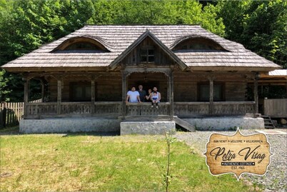 Casa Petra Visag - Authentic Romanian Cottage