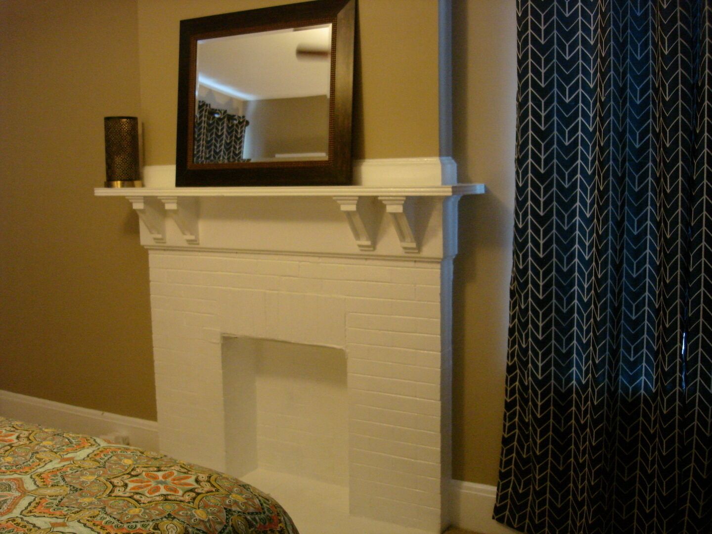 2 bedrooms, desk, iron/ironing board, travel crib