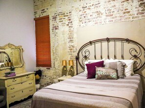 1 chambre, fer et planche à repasser, Wi-Fi gratuit, draps fournis