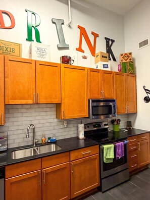 Fridge, microwave, oven, stovetop