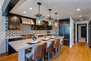 Fridge, microwave, oven, stovetop - Abode in Snowpark | Winter Special - Heart of Deer Valley | Spacious Mountain Modern Retreat | Luxury Amenities (Park City)