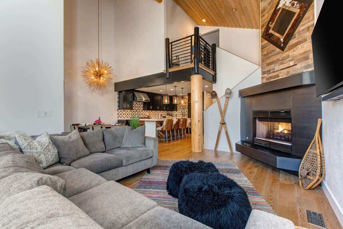 TV, fireplace, offices