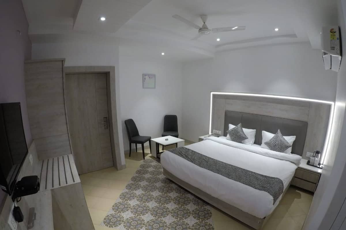 Camera Executive | Una cassaforte in camera, ferro/asse da stiro, Wi-Fi gratuito, lenzuola