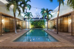 Outdoor pool, sun loungers
