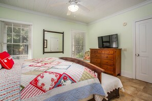 5 bedrooms, iron/ironing board, travel cot, WiFi