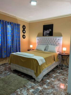 1 bedroom, iron/ironing board, internet, bed sheets