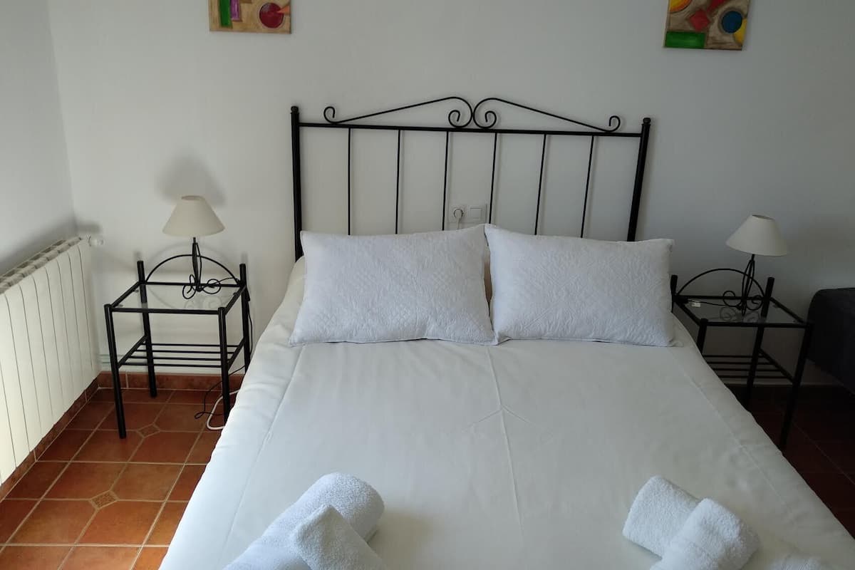 Basic Triple Room, Shared Bathroom | Egyptian cotton sheets, premium bedding, down comforters