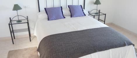 Egyptian cotton sheets, premium bedding, down duvets, free WiFi