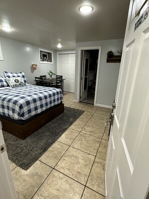 1 bedroom, iron/ironing board, WiFi, bed sheets