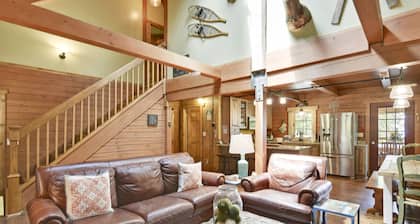 Secluded Cabin, Comfortable Lux, Valley View ~ Canaan Valley & Seneca