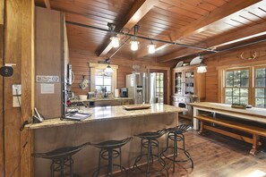 Fridge, microwave, oven, stovetop - Secluded Cabin, Comfortable Lux, Valley View ~ Canaan Valley & Seneca (Harman)