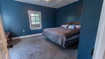 2 bedrooms, bed sheets