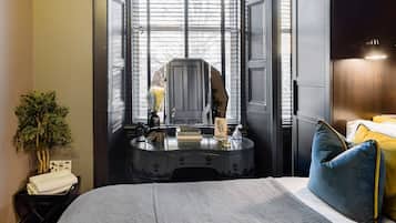 3 bedrooms, iron/ironing board, travel crib, WiFi