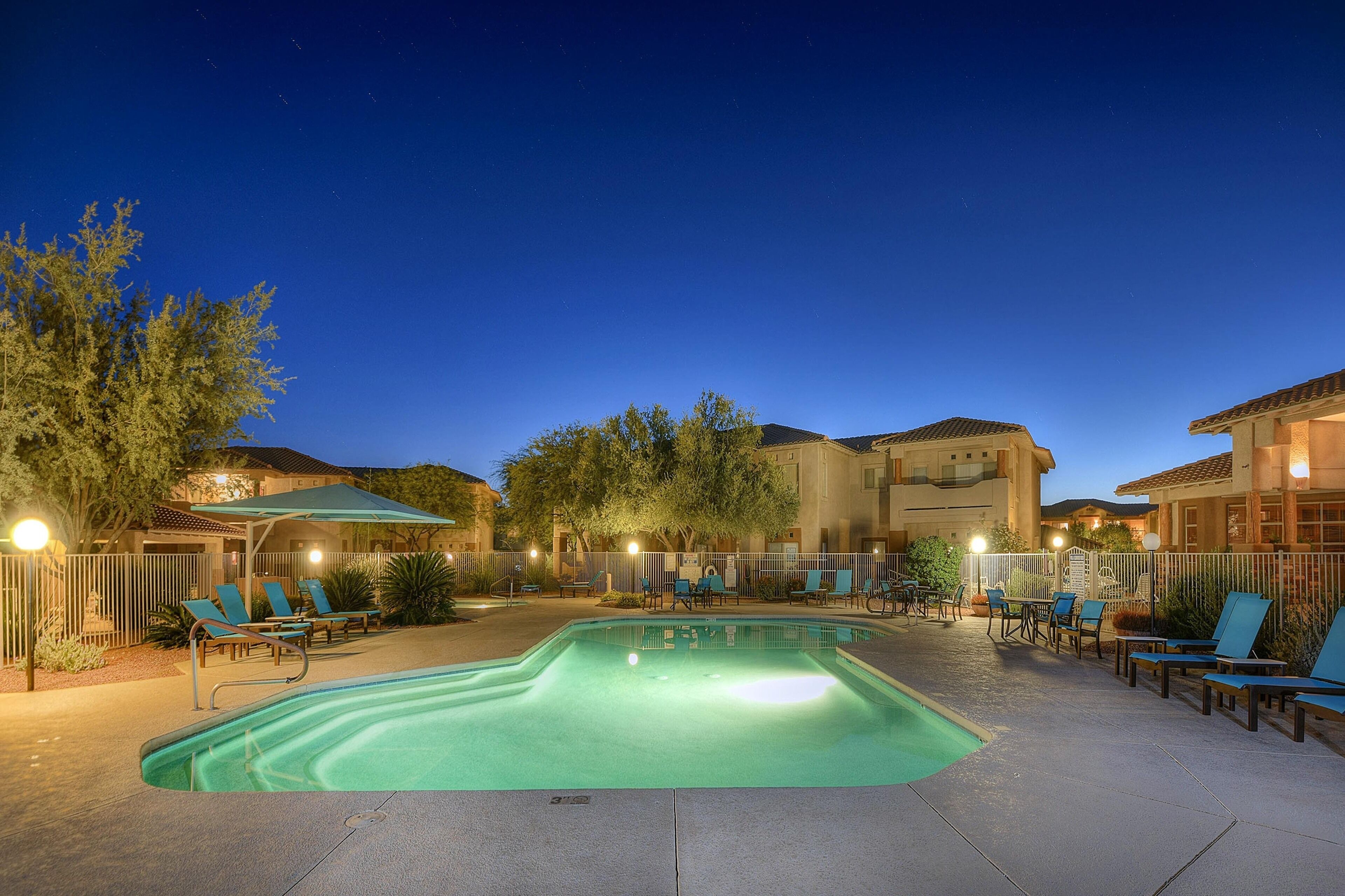 Dog-friendly condo with pool, pool spa, grill, & fitness room